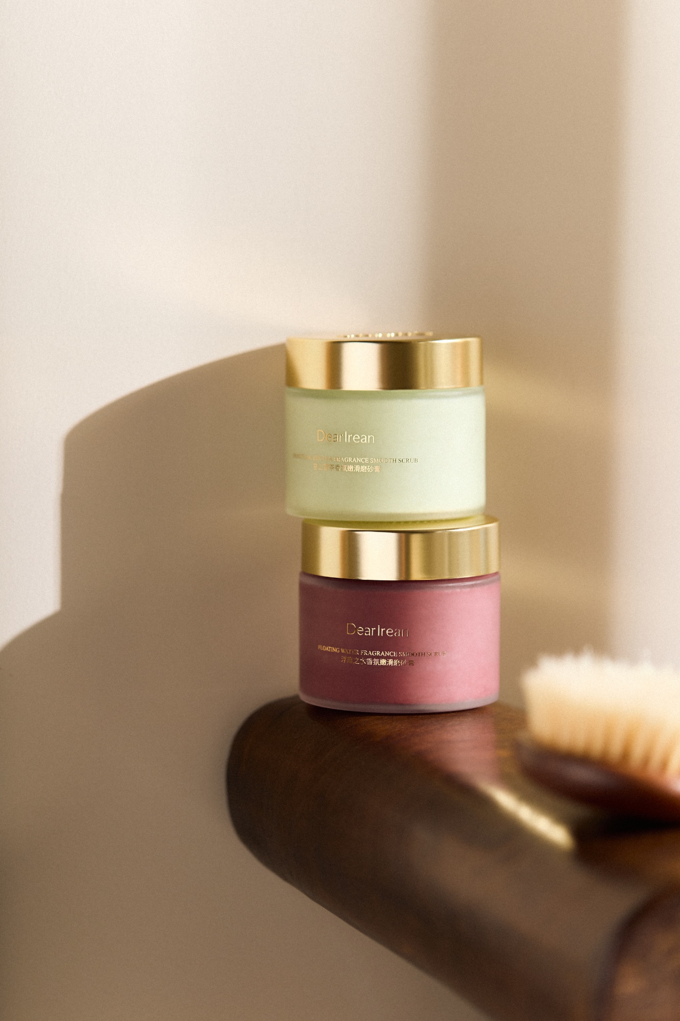 Floating Water Smooth Body Scrub 200 g