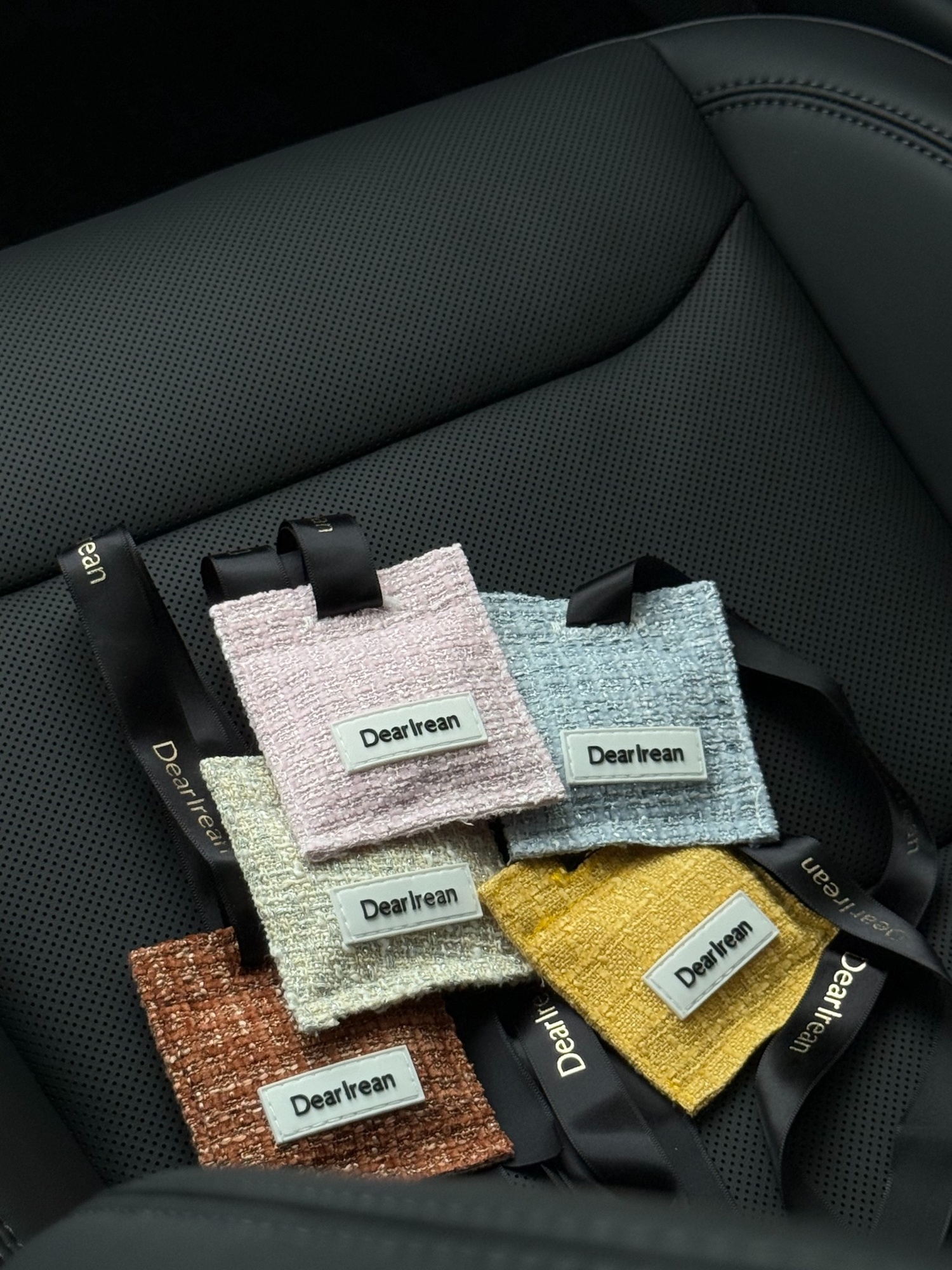 Amber Key Car Fragrance · Petite Chic Ver 13 g